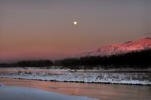 new-mexico-Moonrise-Sandia